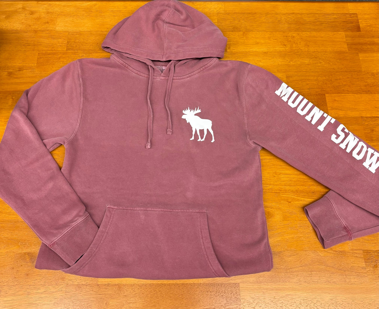 Mount Snow Tree Back Midweight Pigment-Dyed Hoodie Sweatshirt Color Maroon