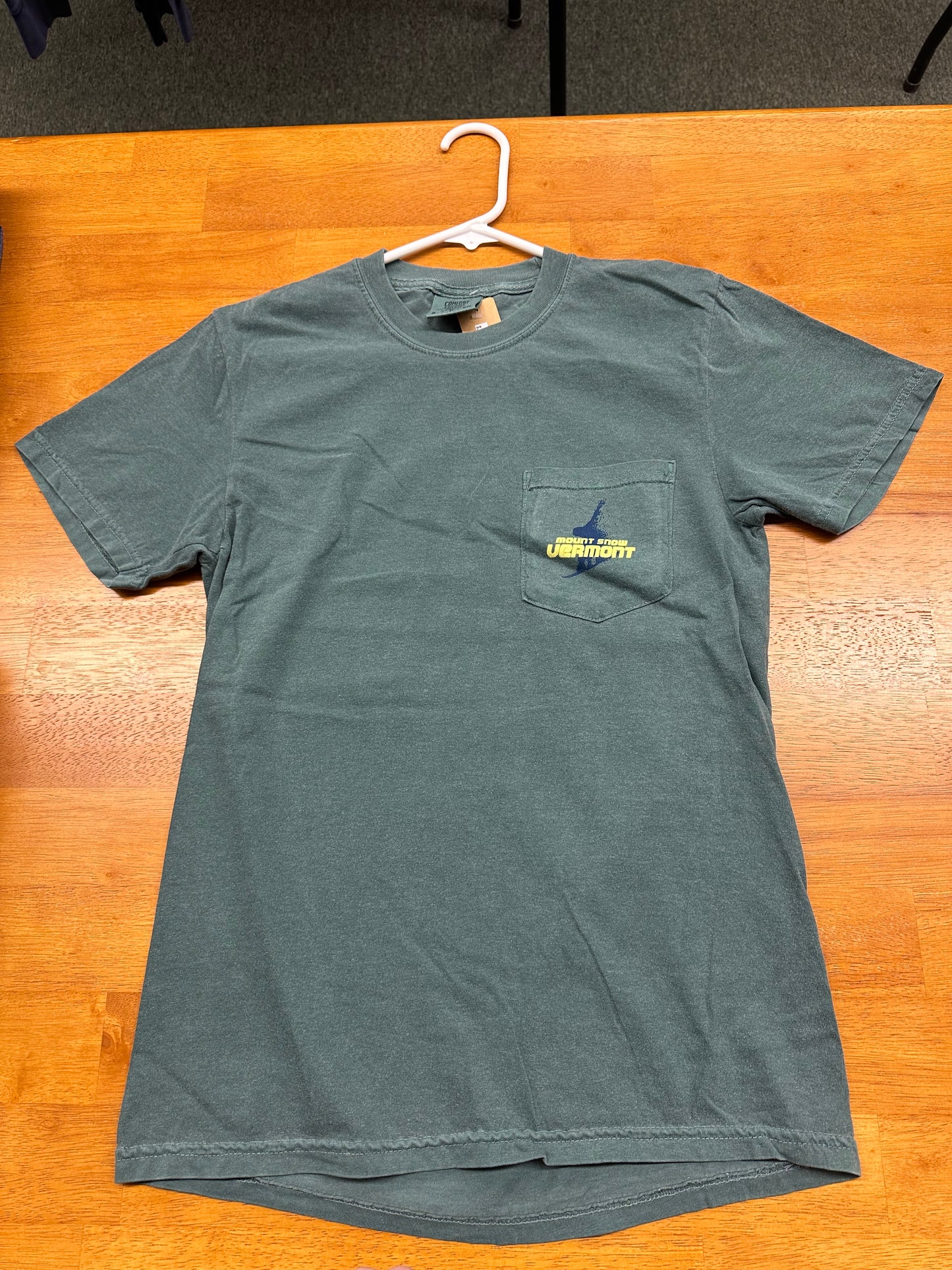 Mount Snow Vermont Snowboard Wave T Shirt Color Blue Spruce (Green)