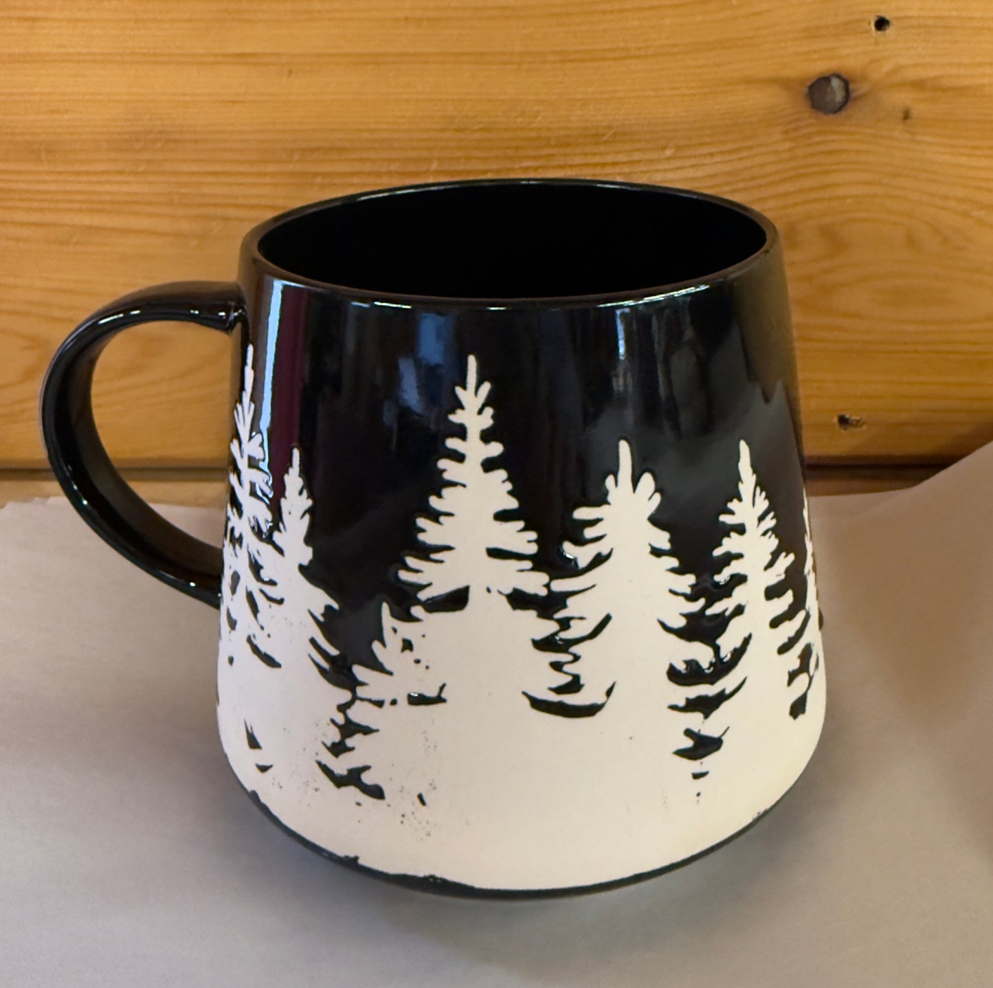 Stoneware Forest Design 20oz Mug Color Black