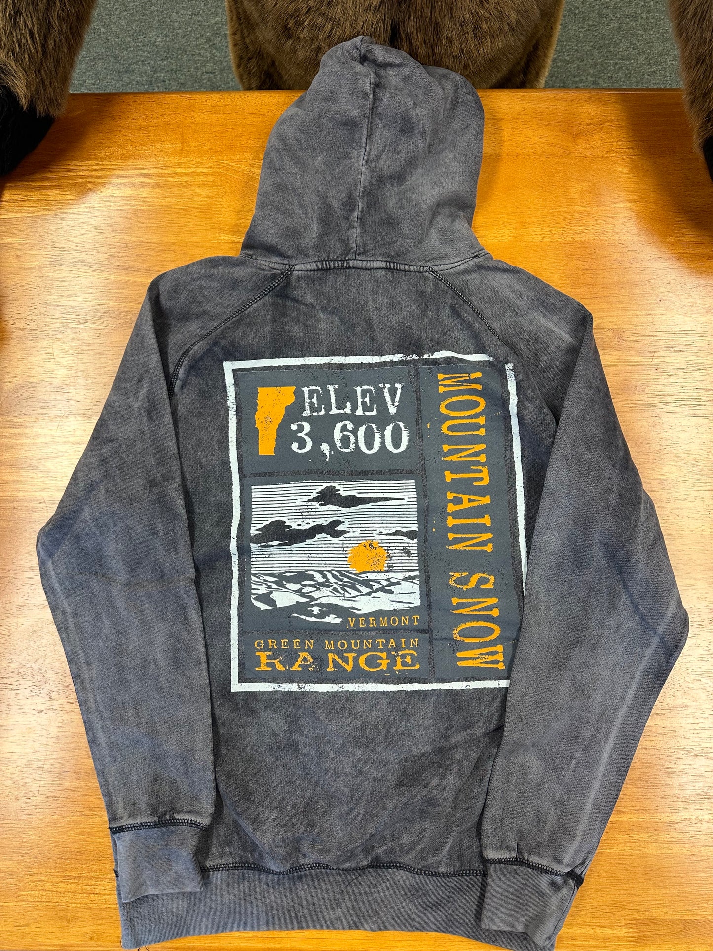 Rounded Mountain Range Elevation 3600 Mnt Snow Hoodie Color Vintage Black