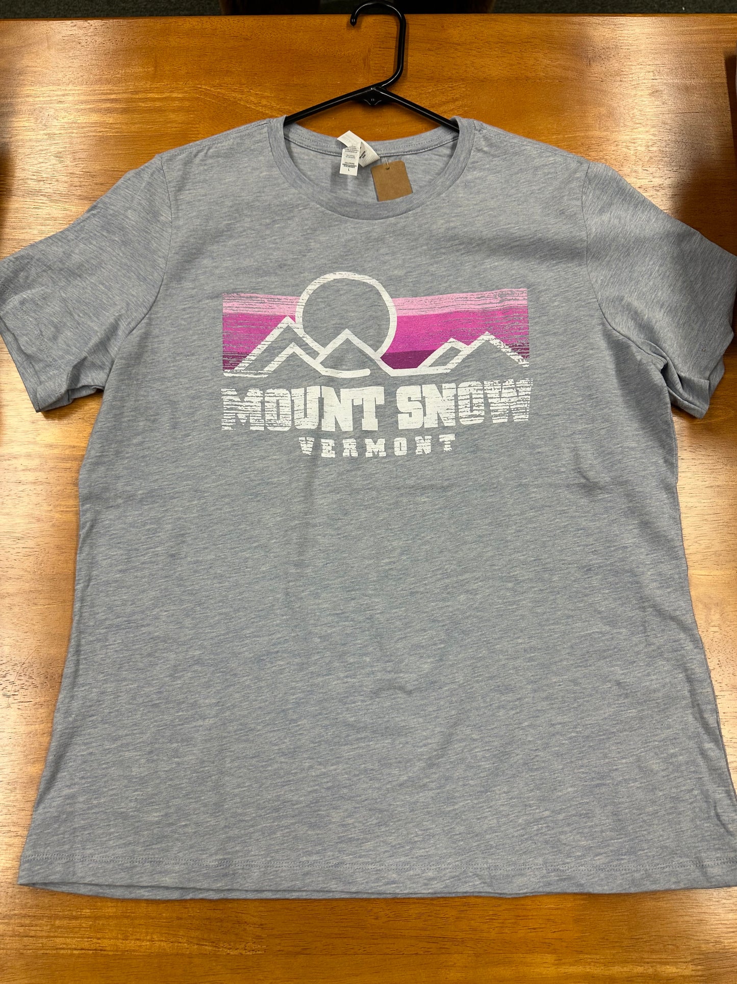 Mount Snow Pink Sun Full Front Short Sleeve Heather