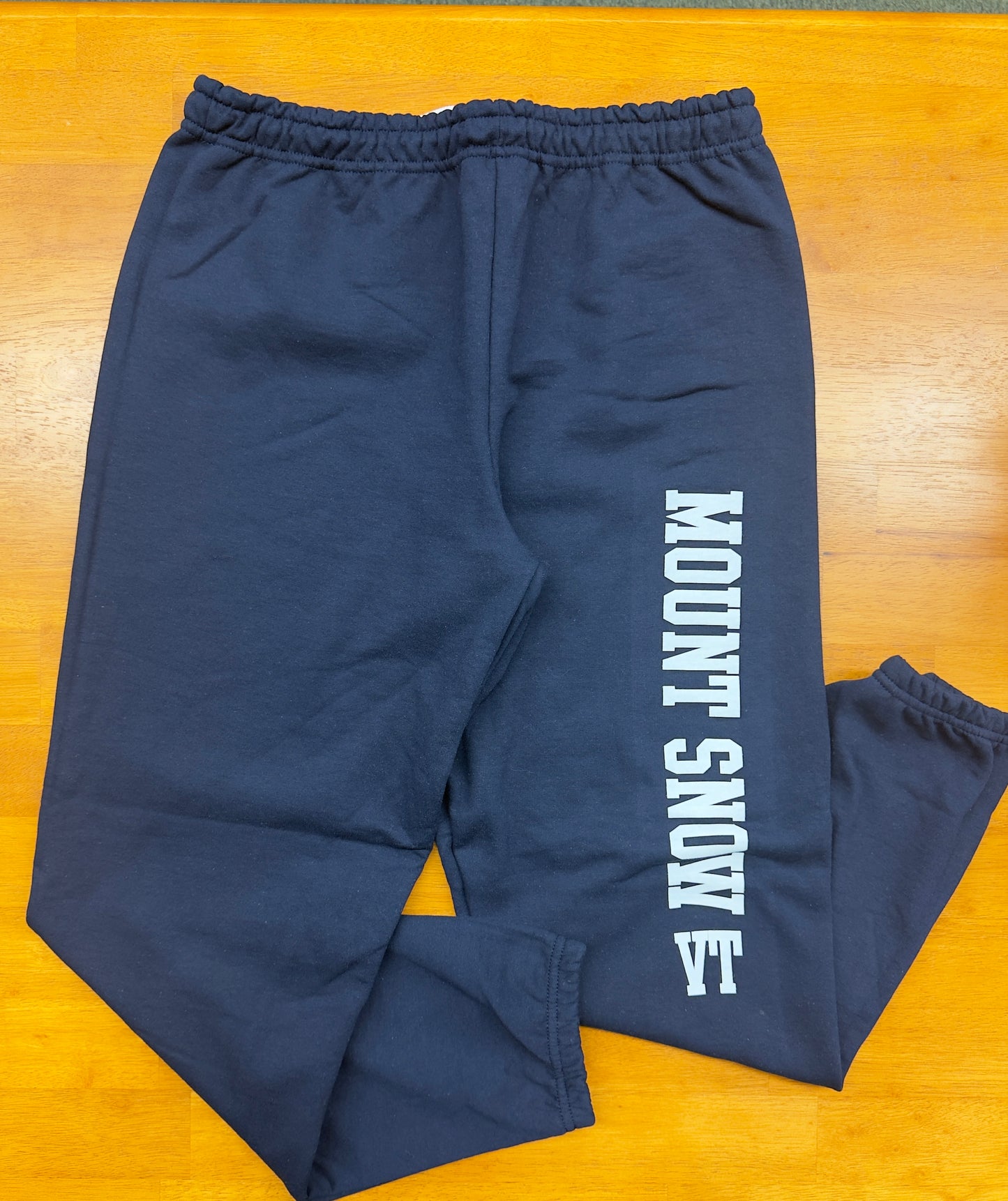 18200 Mount Snow VT Sweatpants Color Navy