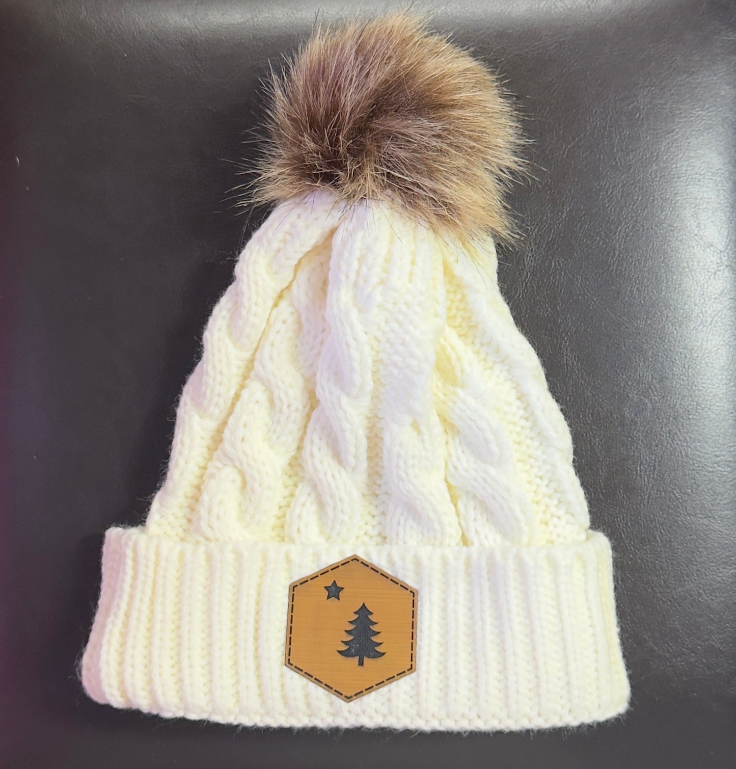 Pine Leather Patch Beanie Color White