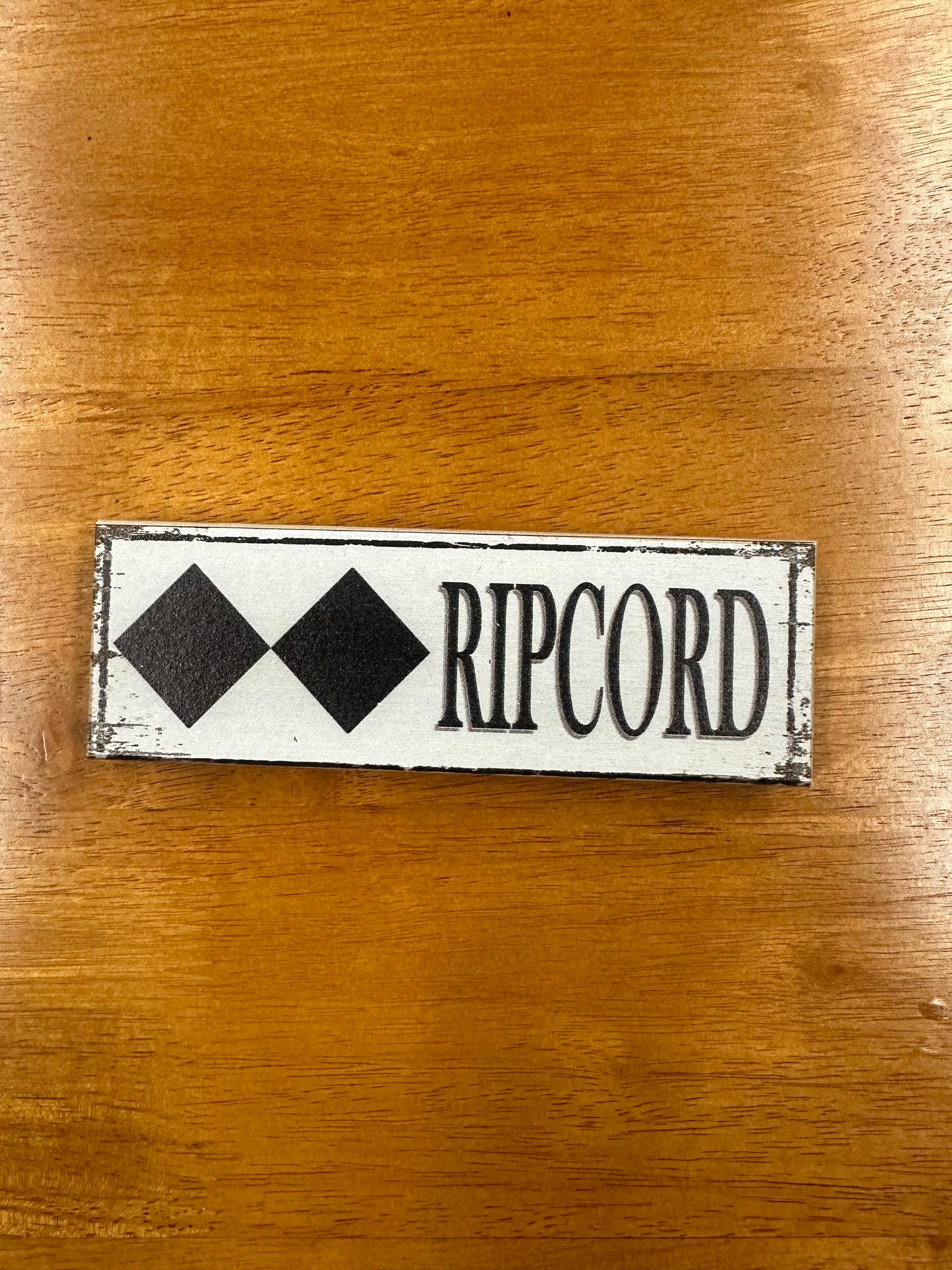 Ripcord Magnet