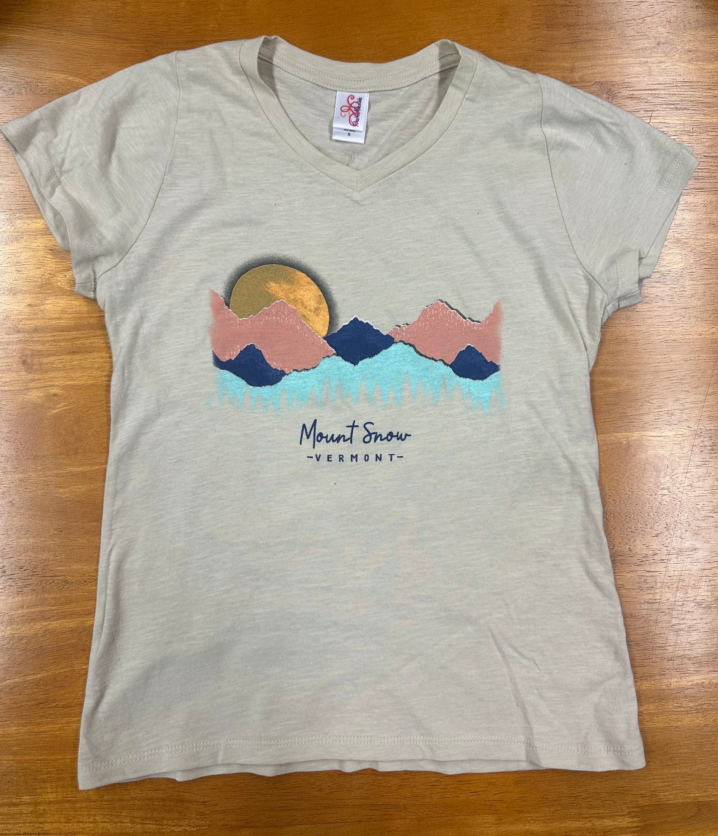 Mountain View Ladies V Neck Color Sand